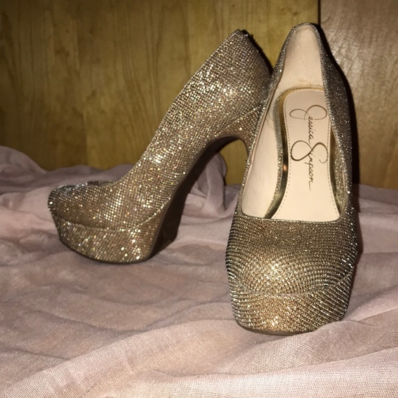 Jessica Simpson Gold Pumps - Picture 3 of 3